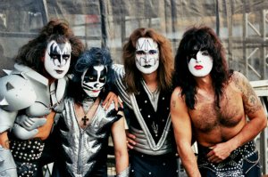 Kiss презентовали первый трек с альбома
